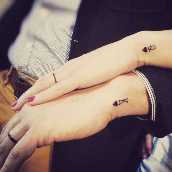 Tatuajes para parejas pequeños, discretos, pero con gran significado
